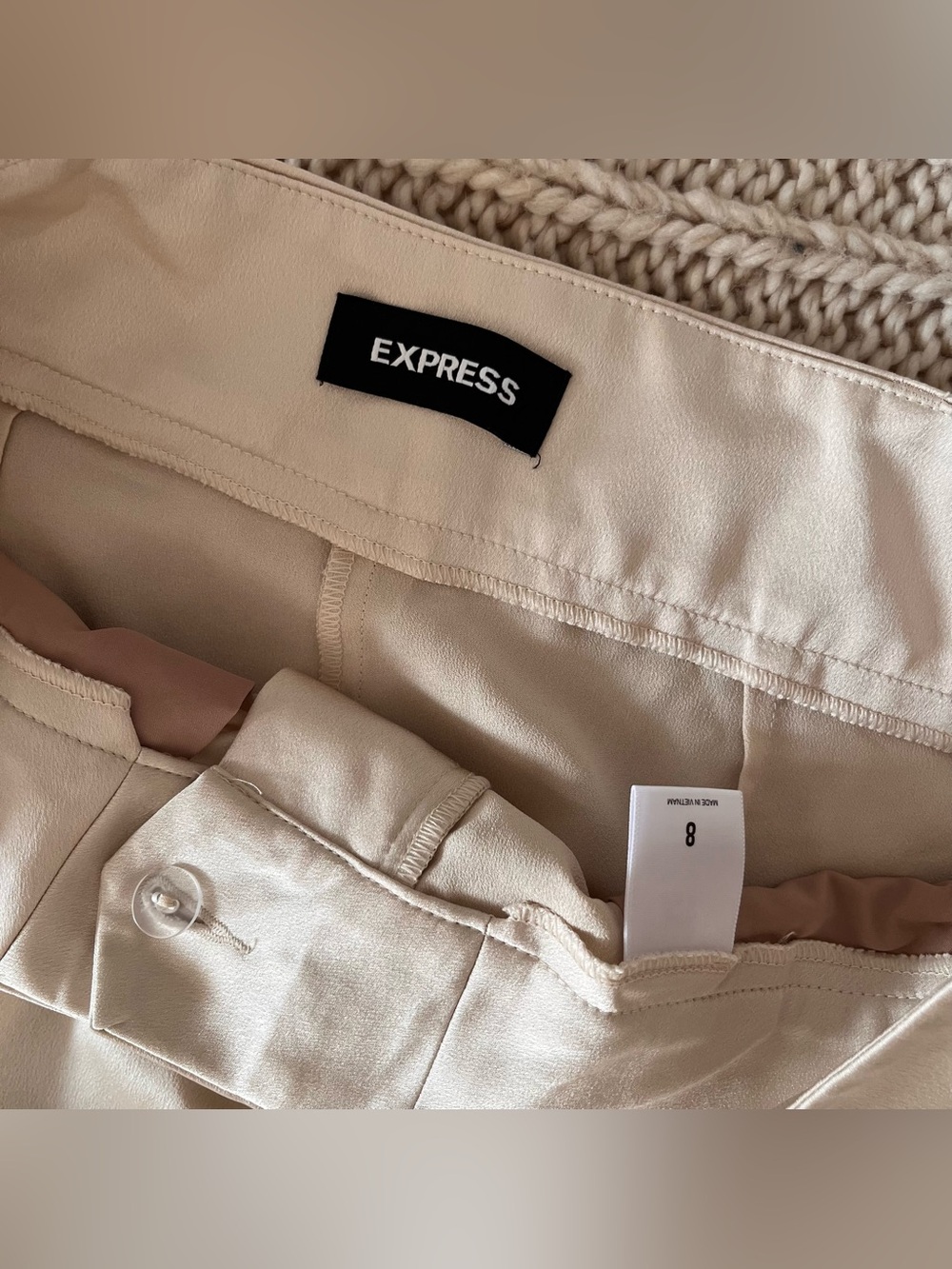 Express ‘Shortie’ High Rise Shorts SZ 8 - Picture 2 of 4